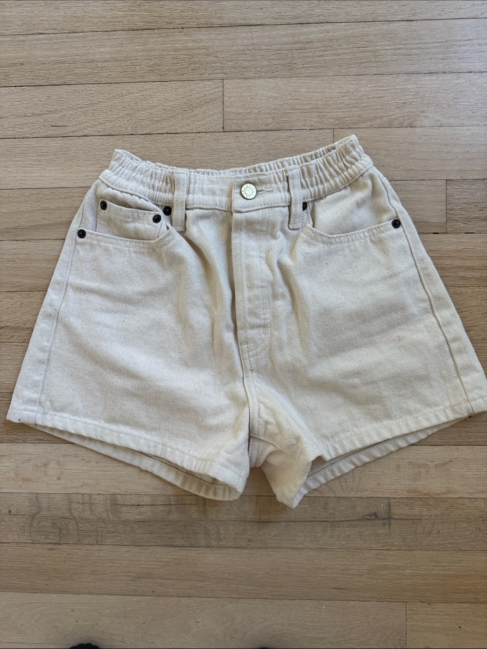 NWT Still Here Ames Shorts, Bone,24
